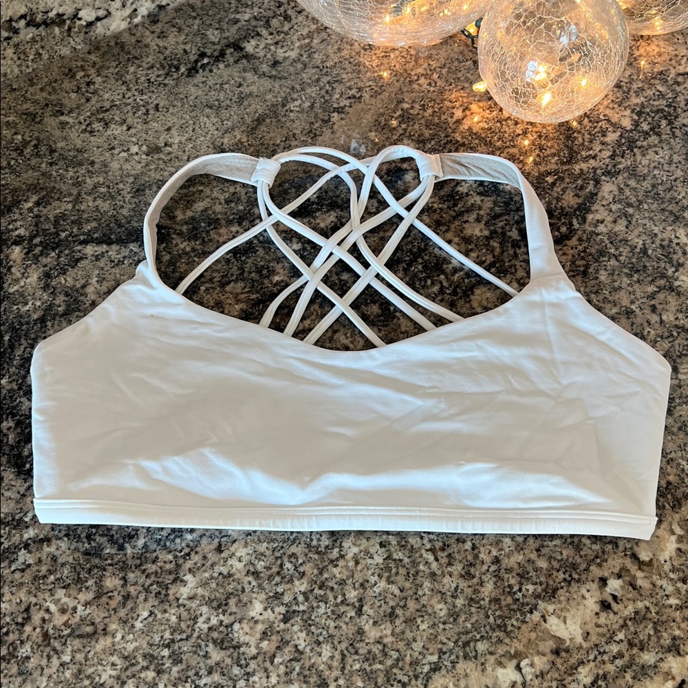 Lululemon Free To Be Bra